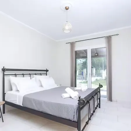 Elite Ena Villa Áno Korakiána