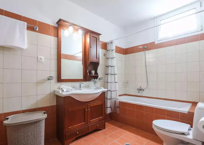 Elite Ena Villa Áno Korakiána
