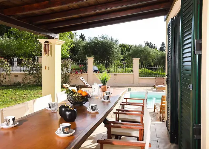 Elite Ena Áno Korakiána