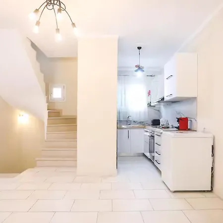Elite Ena Villa Áno Korakiána